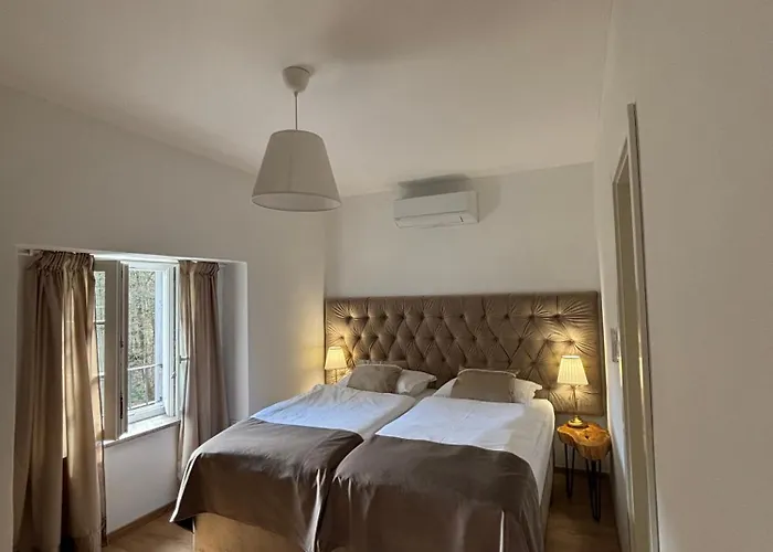 Stancija Kavali Stone House, Zvoneca-opatija Отель типа 