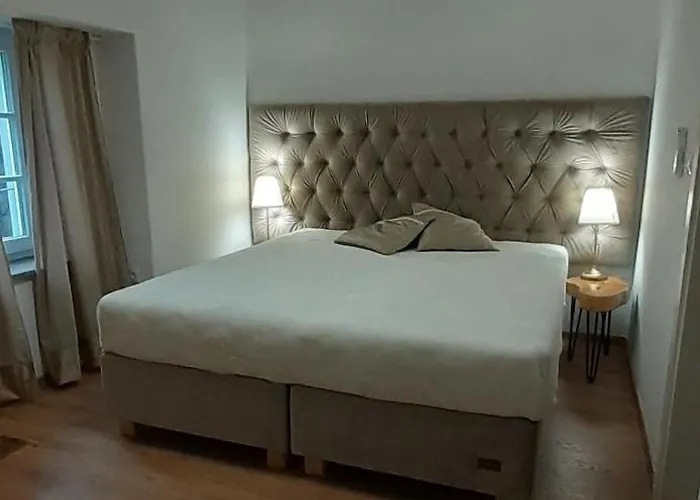 Stancija Kavali Stone House, Zvoneca-opatija Отель типа 