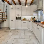 فندق مبيت وإفطار Stancija Kavali Stone House, Zvoneca-opatija 4*
