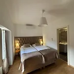 Stancija Kavali Stone House, Zvoneca-opatija