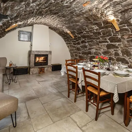 Bed and Breakfast Stancija Kavali Stone House, Zvoneca-opatija Οπατία