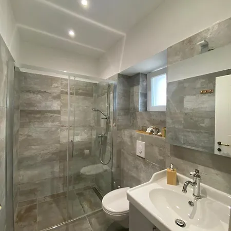 Nocleg ze śniadaniem Stancija Kavali Stone House, Zvoneca-opatija Opatija