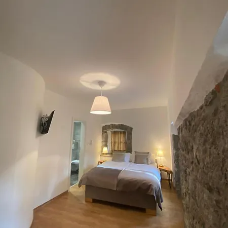 Nocleg ze śniadaniem Stancija Kavali Stone House, Zvoneca-opatija