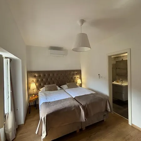 Stancija Kavali Stone House, Zvoneca-opatija