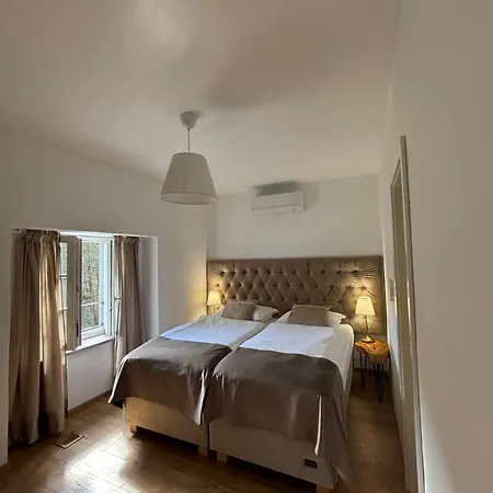 Stancija Kavali Stone House, Zvoneca-opatija Bed and Breakfast