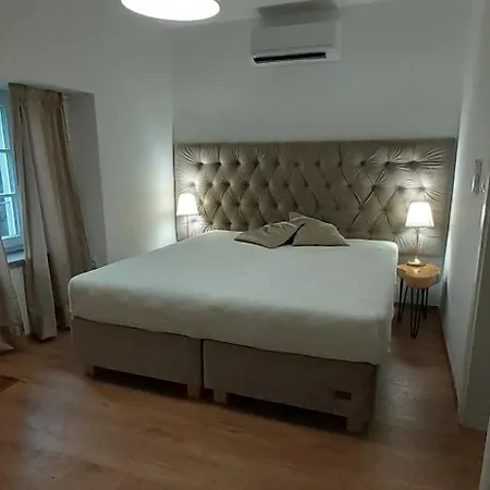 Stancija Kavali Stone House, Zvoneca-opatija Bed & Breakfast Opatija