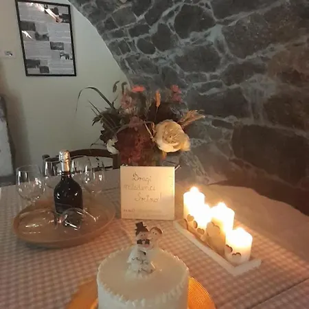 Stancija Kavali Stone House, Zvoneca-opatija Bed and Breakfast Οπατία