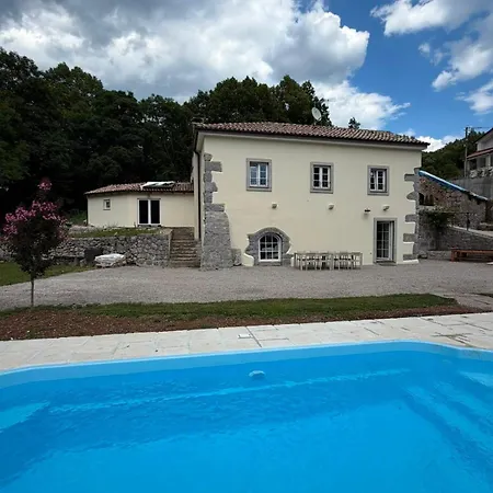 Bed and Breakfast Stancija Kavali Stone House, Zvoneca-opatija Οπατία